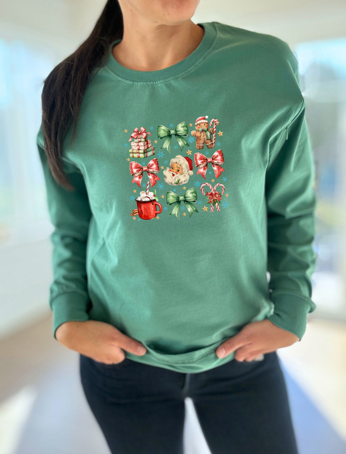 Green Bow Coquette Christmas Long Sleeve Comfort Tee