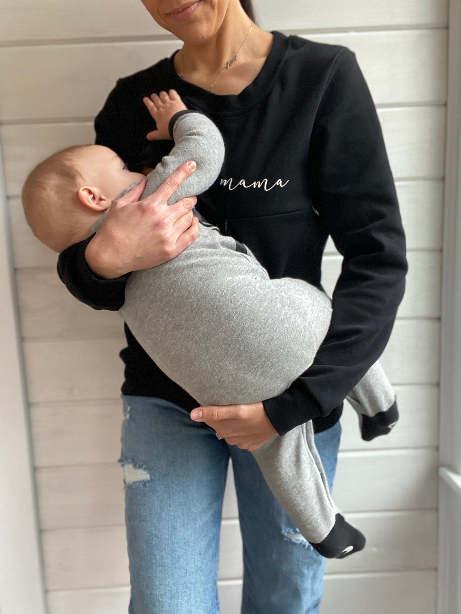 Black Sweatshirt with Chest Zipper and the word "mama' over the left breast. Breastfeeding and pumping accessibile clothing