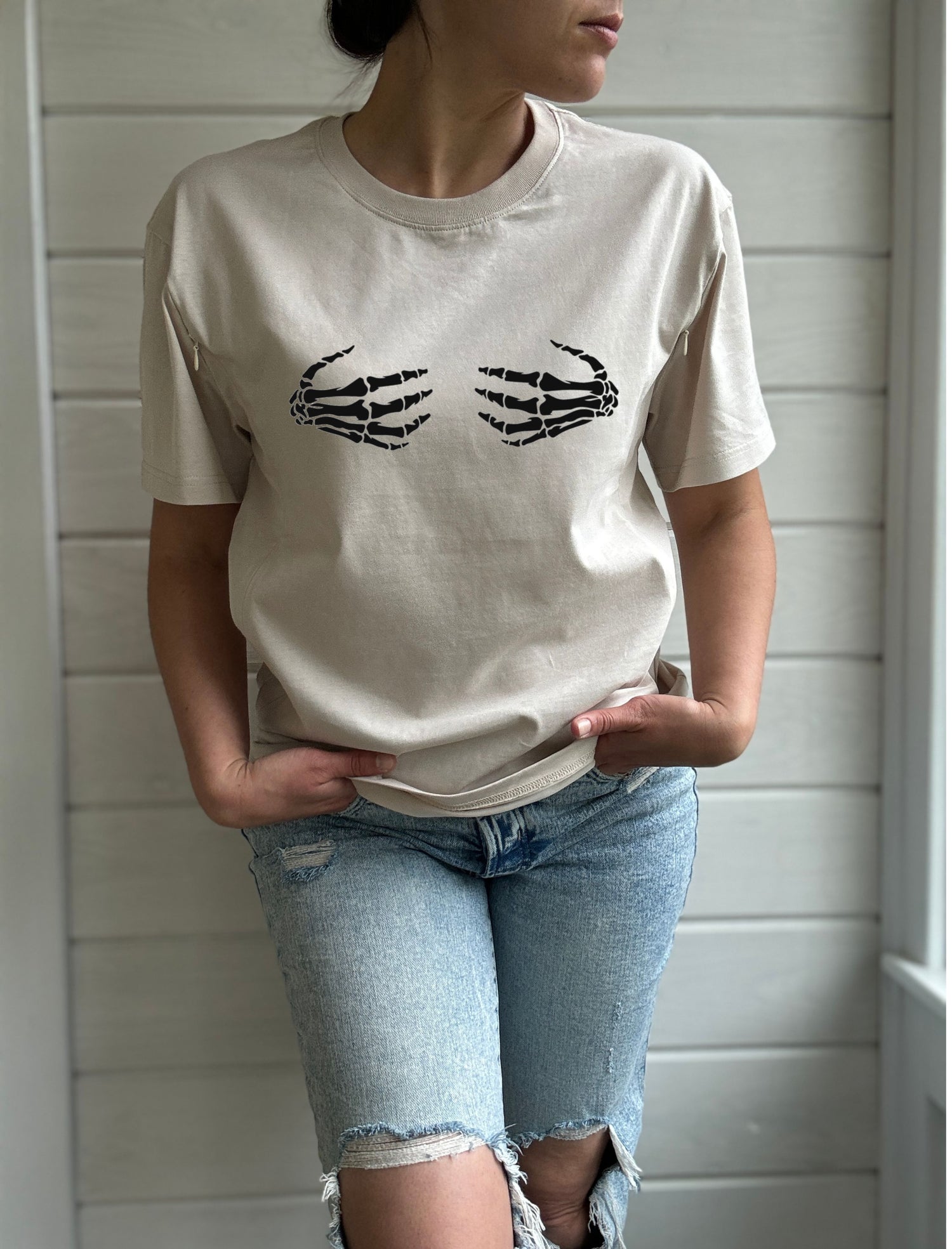 Skeleton Hands Comfort Tee